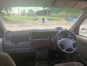 авто в аренду с последующим выкупом в бишкеке: Honda Stepwgn: 2001 г., 2 л, Автоматтык, Газ, Вэн/Минивэн — 5