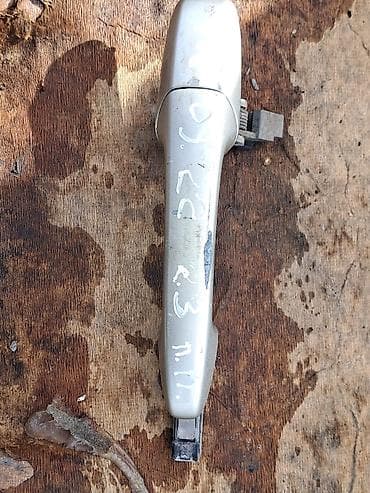 Передняя правая дверная ручка Дверная ручка Mazda Б/у, Оригинал