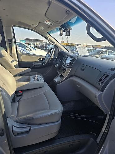 Продажа авто: Hyundai H-1: 2019 г., 2.5 л, Автомат, Дизель, Минивэн — 4