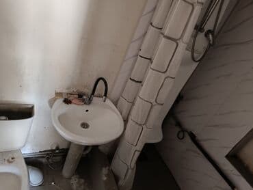 срочно продаётся дом в жил массиве калыс ордо: Времянка, 50 м², 2 комнаты — 5