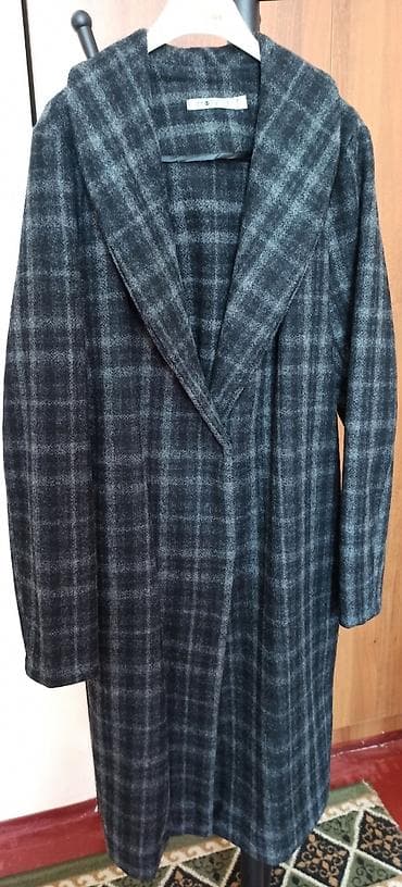 Стильное женское Пальто, в составе есть шерсть 40%. Весна. Не