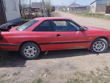 митсубиси спес стар: Mazda 626: 1990 г., Купе — 3