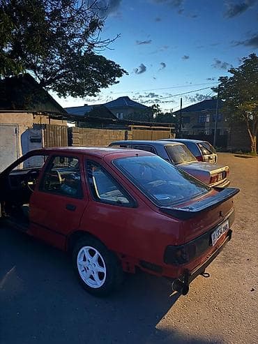 Продажа авто: Ford Sierra: 1990 г., 1.8 л, Механика, Бензин, Седан — 5