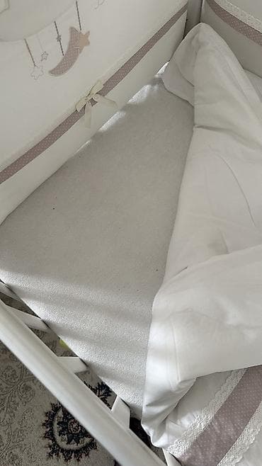 Унаа түрүндөгү керебеттер: Балдар үчүн кошумча коюлган керебет, Жаңы, Дөңгөлөксүз, түсү - Ак lalafo.kg да — 3 Унаа түрүндөгү керебеттер: Балдар үчүн кошумча коюлган керебет, Жаңы, Дөңгөлөксүз, түсү - Ак — 3