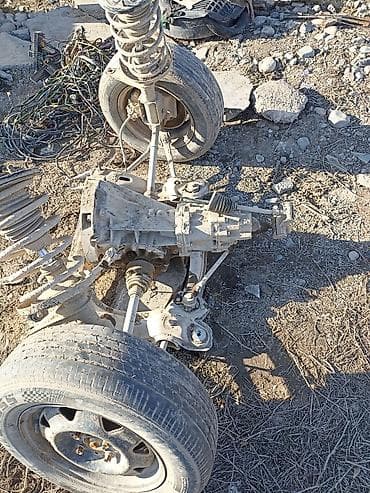 Ауди 100 чачылат запчас керек болсо чала бергиле сраюочно бардык