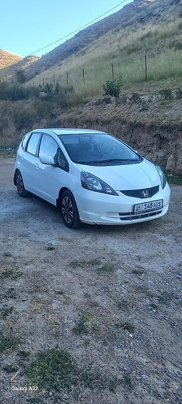 тюнинг аккорд 7: Honda Fit: 2014 г., 1.5 л, Механика, Бензин, Хэтчбэк — 4
