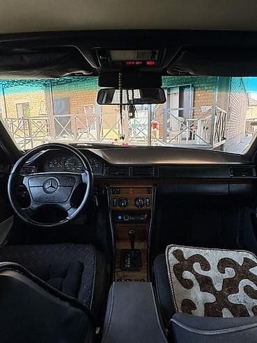 авто краска: Mercedes-Benz W124: 1993 г., 3.2 л, Автомат, Бензин, Седан — 7