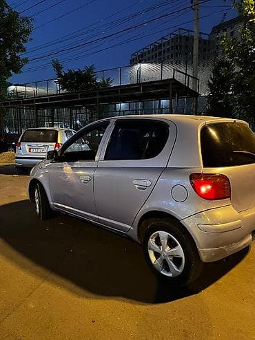 Toyota: Toyota Vitz: 2004 г., 1.3 л, Автомат, Бензин, Хэтчбэк — 4
