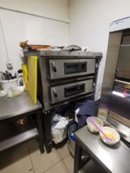 аренда помещений 35кв: Срочно! Продаю кафе готовый бизнес. Первая линия по Ахунбаева. Адрес — 8