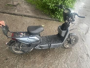 скутер в расрочку: Электроскутер колесо пробито но если накачать едет обмен есть на Айфон — 1