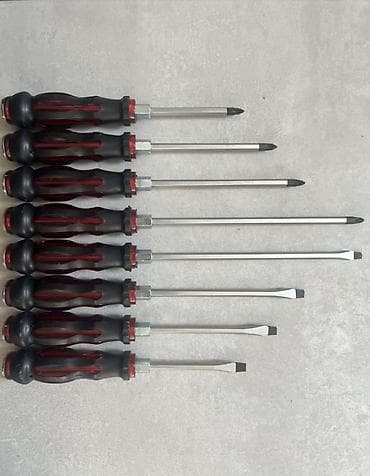 набор ключ авто: Набор отверток, 8 шт. Состав: - 4 крестовых (PH): длинные и средние — 1