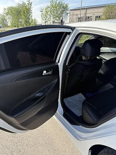 кормашка соната: Hyundai Sonata: 2012 г., 2 л, Автомат, Газ, Седан — 7