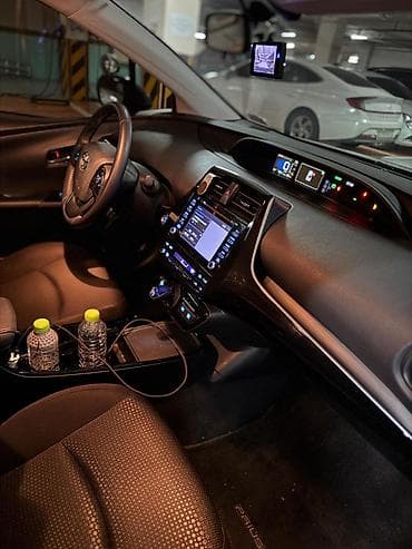 Унаа: Toyota Prius: 2019 г., 1.8 л, Гибрид, Хетчбек — 8