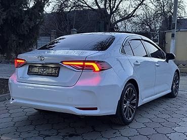 tesla 3: Toyota Corolla: 2023 г., 1.8 л, Вариатор, Бензин, Седан — 4