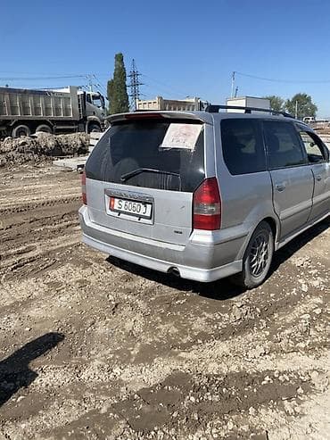 бизнес машина: Mitsubishi Chariot: 2000 г., 2.4 л, Автомат, Бензин, Минивэн — 2