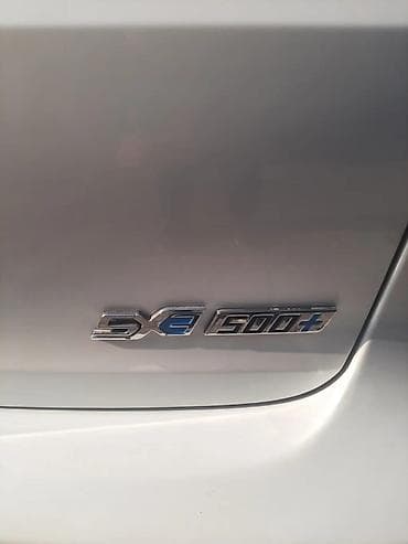 электромобиль станции зарядки: Основные характеристики: - Кузов: компактный 5‑дверный кроссовер — 4