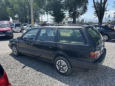 Volkswagen Passat: 1990 г., 1.8 л, Кол менен иштөөчү, Бензин, Универсал — 3