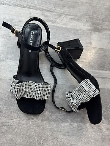 Босоножки - 35 размер НОВЫЕ! 
Обмена нет