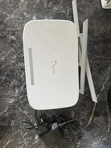 Wi‑Fi маршрутизатор TP‑Link Archer MR400 (AC1200) с блоком питания