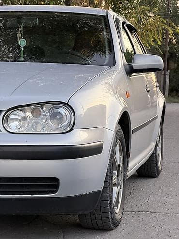 Транспорт: Volkswagen Golf: 2000 г., 1.6 л, Механика, Бензин, Хэтчбэк — 9