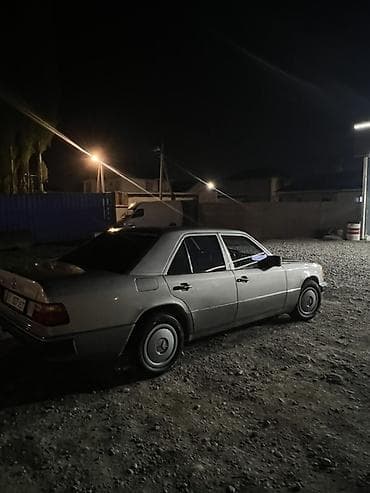 civic 1991: Mercedes-Benz W124: 1991 г., 2.3 л, Механика, Бензин, Седан — 5