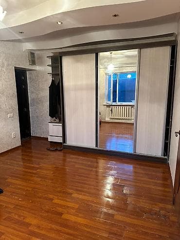 1 комната, С мебелью частично — 1