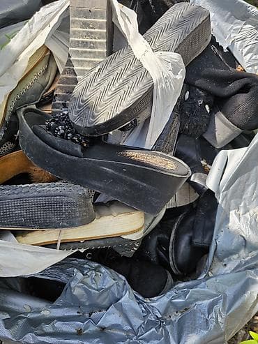 Отдам даром вещи детские взрослые хорошие вещи обувь нужно забрать