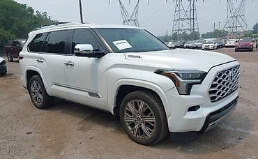 Транспорт: Toyota Sequoia: 2023 г., 3.4 л, Автомат, Гибрид, Внедорожник — 1