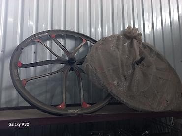 Новые титановые диски черные 
цена за пару 5000 сом размер 26