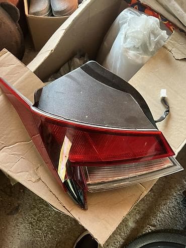 s7 fe: Задний левый Стоп фары 
Оригинал полностью работает — 1