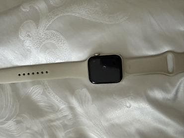 apple watch se 1: Apple Watch SE второго поколения 44 мм Светлый силиконовый ремешок с — 1