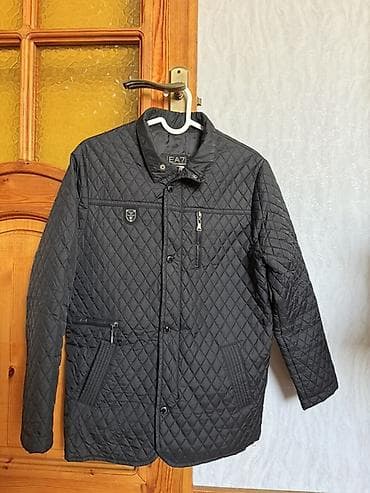 Стеганая мужская куртка, цвет черный, легкая, б/у, в отличном