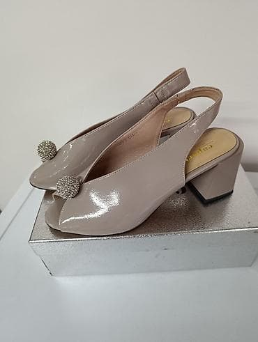 Босоножки, сандалии, шлепанцы: 38 размер, баасы 1,500 сом. Сапаты ото жакшы — 1