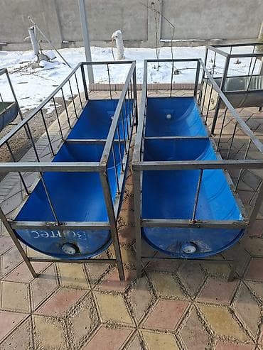 Үй жаныбарлары үчүн товарлар: Акыр. Кормушки для баранов из пластмассовые бочек — 2