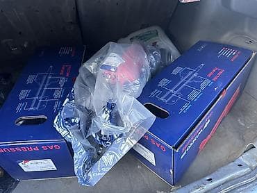 кузов 07: Mazda 323: 2001 г., 1.6 л, Механика, Бензин, Хэтчбэк — 8