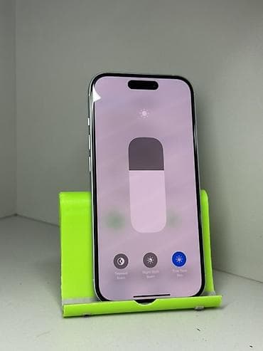 iphone 3: IPhone 15, Б/у, 128 ГБ, Белый, Защитное стекло, Чехол, 81 % — 5