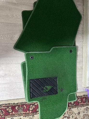 муравей мапет: Родные Полики Для салона Hyundai, цвет - Зеленый, Б/у, Платная доставка — 1