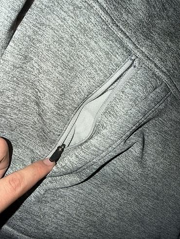 теплые мужские толстовки: Толстовка с капюшоном Nike, серый меланж. - Модель: худи с крупным — 3