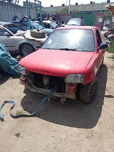 byd e6: Nissan Micra: 2000 г., Хэтчбэк — 2