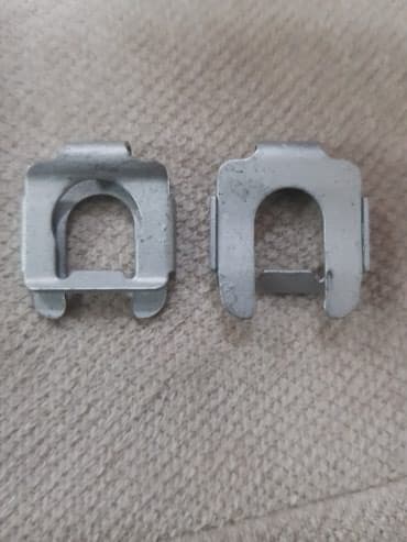 железные струны на классическую гитару: Скобы на БМВ е60. 2 шт. 1шт.- 250 сом — 1