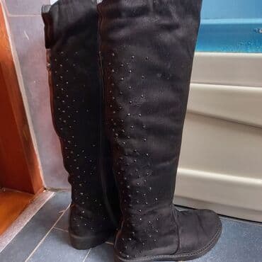 оптом ботинки: Кожанная сапоги размер 36, купила я в Германии, прошу 1500с а чёрная — 2