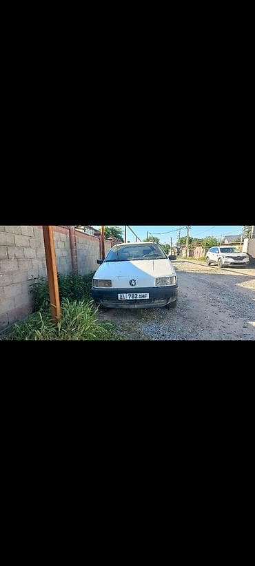 Volkswagen Passat Variant: 1992 г., 1.8 л, Механика, Бензин, Универсал