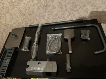 шкаф с большим зеркалом: Душевая стойка с верхним тропическим душем и смесителем — 4