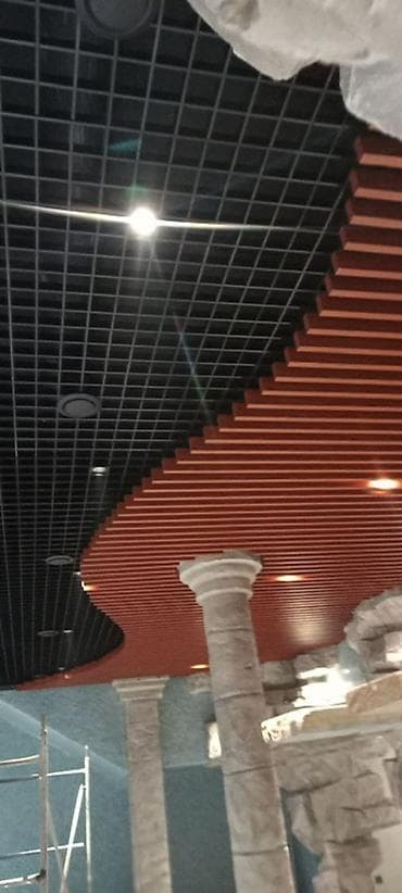 потолочные пластики: Алюминиевые реечные и решётчатые подвесные потолки - Типы систем — 1