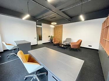 open space: Аренда офисов, 270 м², В жилом комплексе, С оборудованием, С отдельной кухней, С отдельным входом — 1