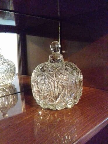 посуда хрустальная: Продаю хрустальную посуду. Вазочки, салатники. Дёшево! — 1