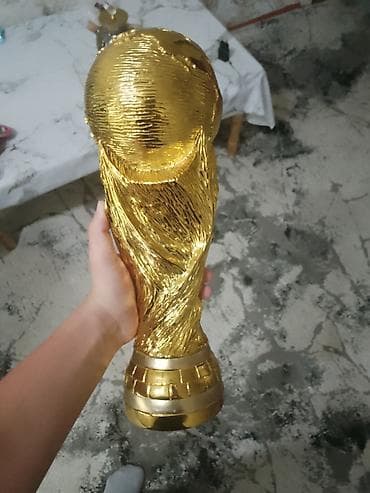 Кубок в стиле трофея чемпионата мира по футболу (реплика/декор). - at lalafo.kg Кубок в стиле трофея чемпионата мира по футболу (реплика/декор). -