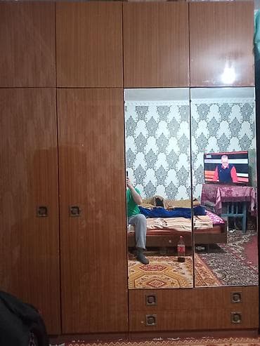 Балдар эмереги: Уктоочу бөлмө гарнитуру, Колдонулган, Эки кишилик керебет, Шкаф, Комод, ДСП, Өзү алып кетүү, түсү - Күрөң — 1