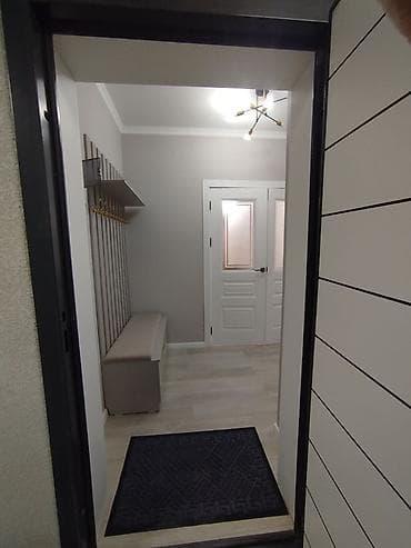 сполный гарнитура: Зал, кухня, санузел, прихожая Описание комплекта: Сдается 1 комнатная — 4