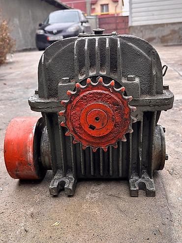 Червячный редуктор с цепной звездочкой Описание: - Промышленный